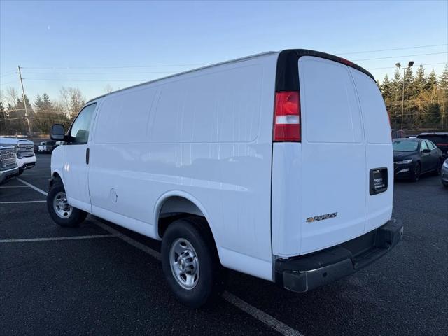 2025 Chevrolet Express Cargo Van RWD 2500 Regular Wheelbase WT