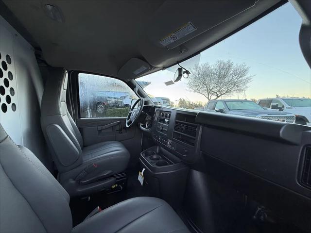 2025 Chevrolet Express Cargo Van RWD 2500 Regular Wheelbase WT