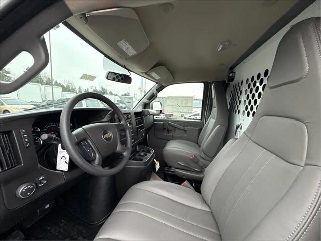 2025 Chevrolet Express Cargo Van RWD 2500 Extended Wheelbase WT