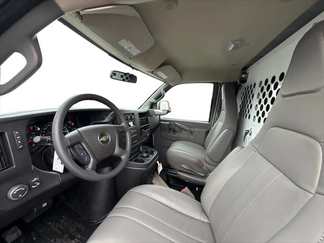 2025 Chevrolet Express Cargo Van RWD 2500 Extended Wheelbase WT