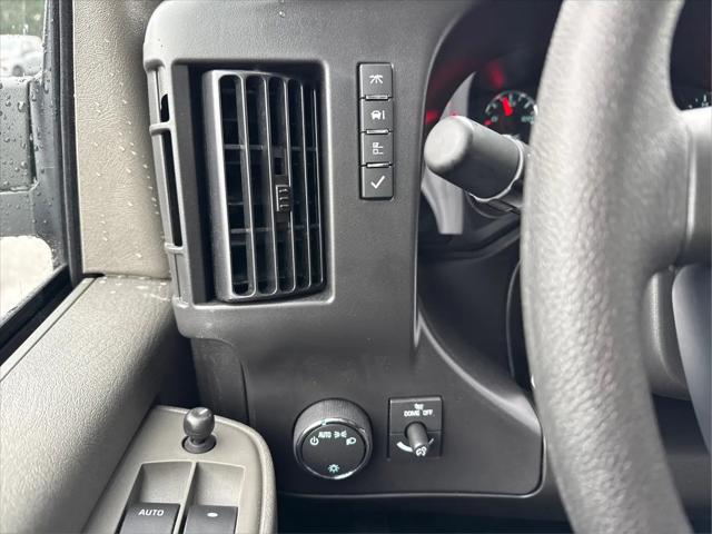 2025 Chevrolet Express Cargo Van RWD 2500 Extended Wheelbase WT