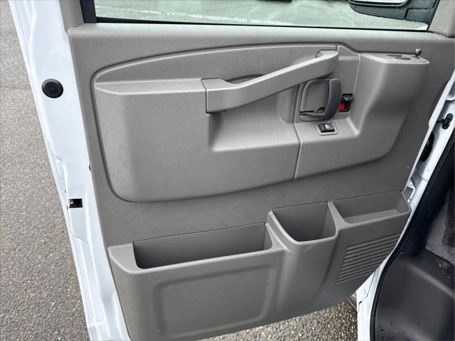 2025 Chevrolet Express Cargo Van RWD 2500 Extended Wheelbase WT