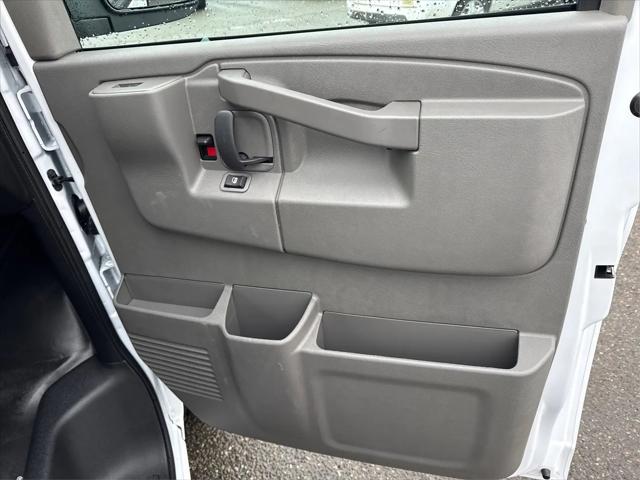 2025 Chevrolet Express Cargo Van RWD 2500 Extended Wheelbase WT