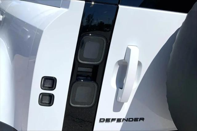 2026 Land Rover Defender P300 S