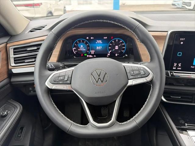2026 Volkswagen Atlas SE with Technology