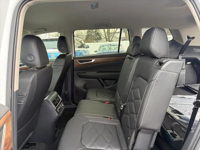2026 Volkswagen Atlas SE with Technology
