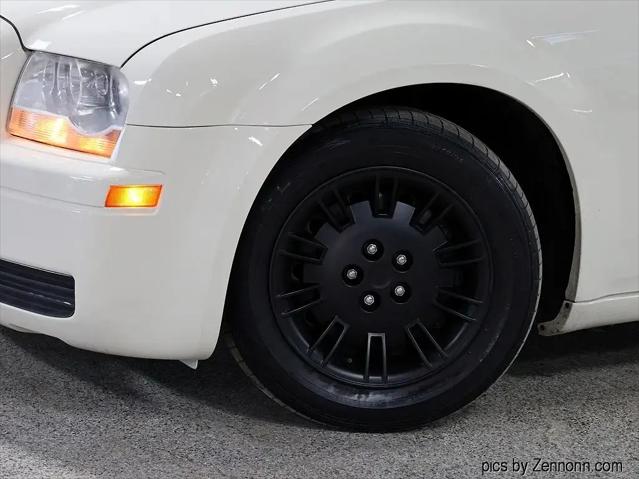 2005 Chrysler 300 Base