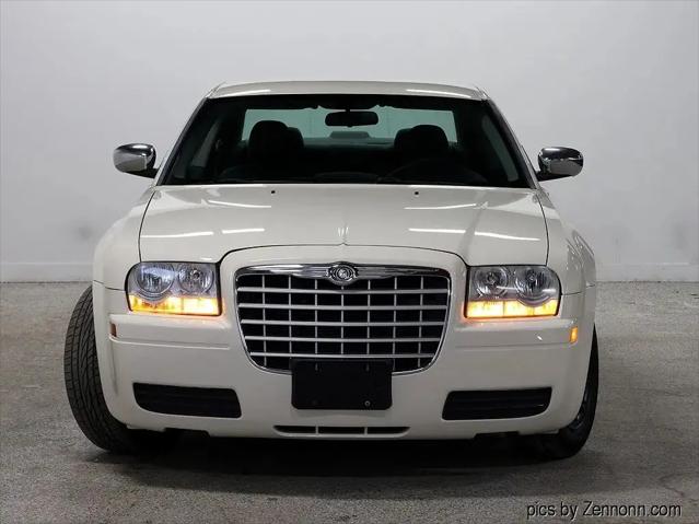 2005 Chrysler 300 Base