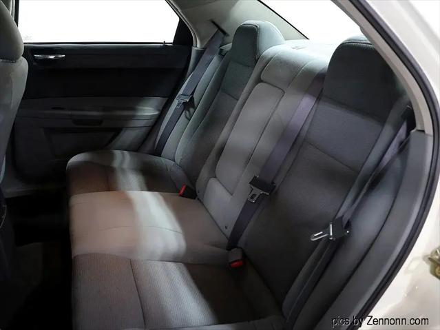 2005 Chrysler 300 Base