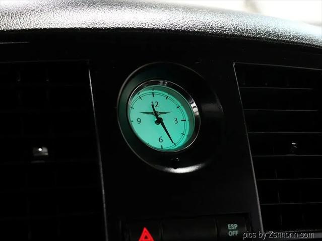 2005 Chrysler 300 Base