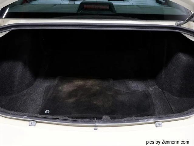 2005 Chrysler 300 Base