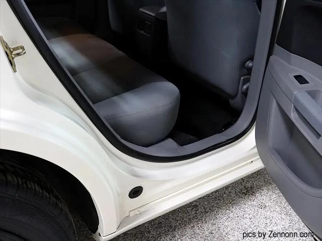 2005 Chrysler 300 Base
