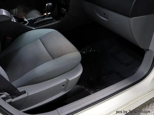 2005 Chrysler 300 Base