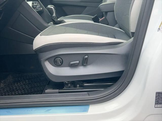 2026 Volkswagen Taos SE