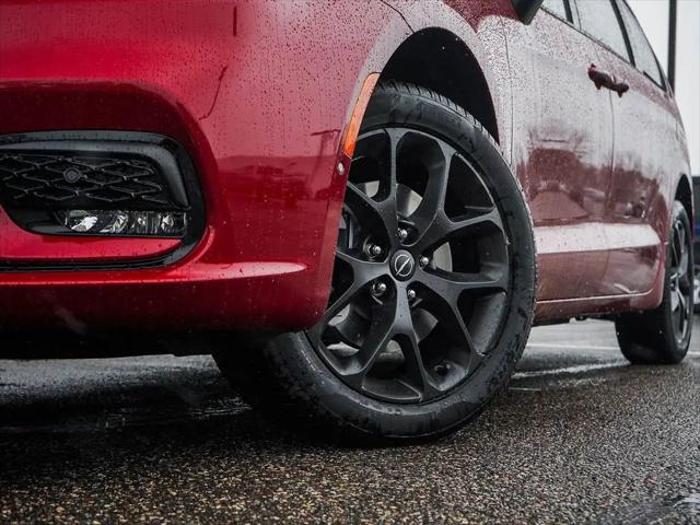 2026 Chrysler Pacifica Limited AWD