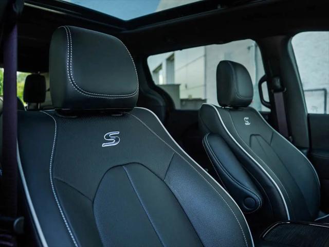 2026 Chrysler Pacifica Limited AWD