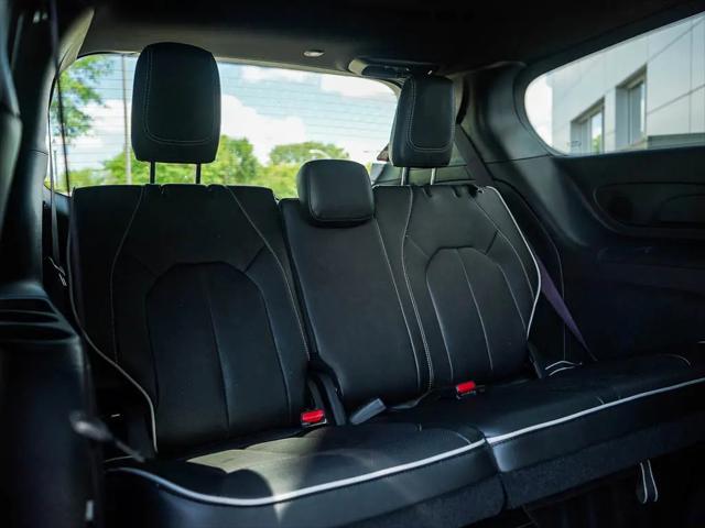 2026 Chrysler Pacifica Limited AWD