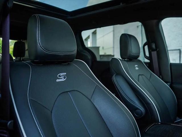 2026 Chrysler Pacifica Limited AWD