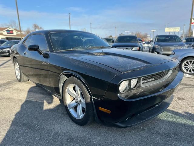 2013 Dodge Challenger SXT Plus