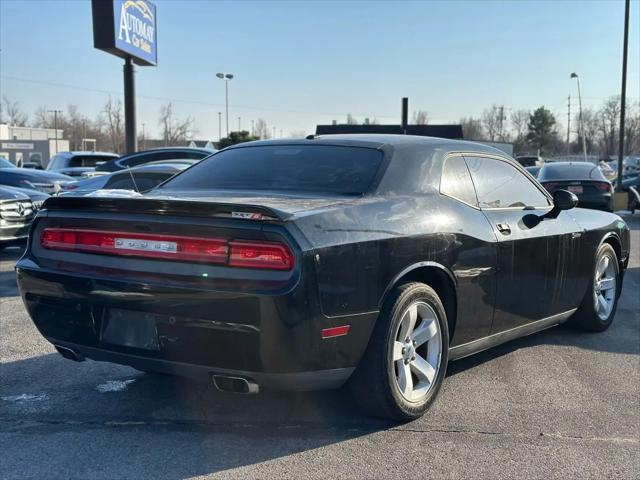 2013 Dodge Challenger SXT Plus