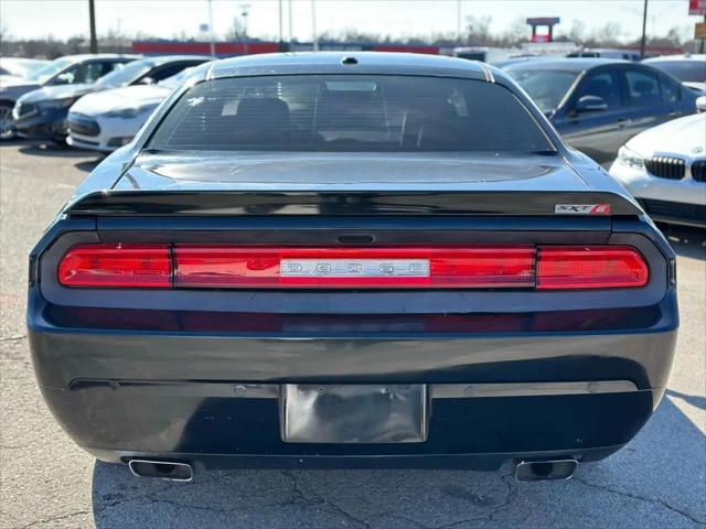 2013 Dodge Challenger SXT Plus