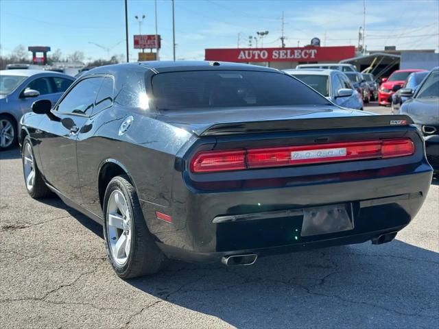 2013 Dodge Challenger SXT Plus