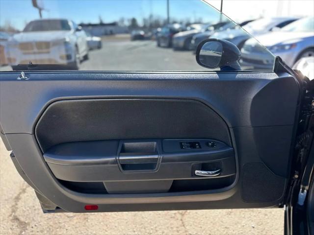 2013 Dodge Challenger SXT Plus