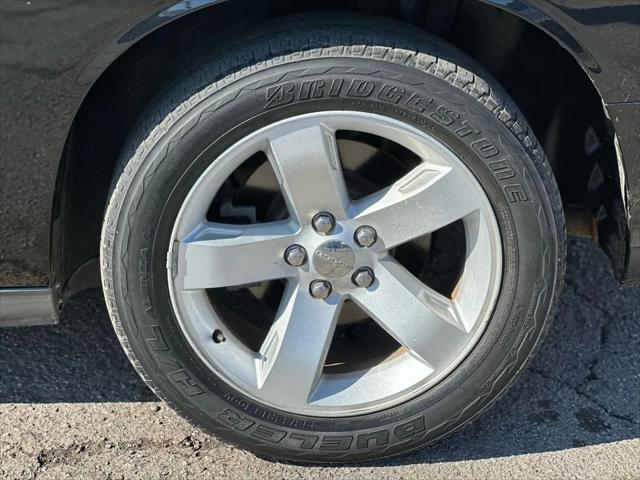 2013 Dodge Challenger SXT Plus