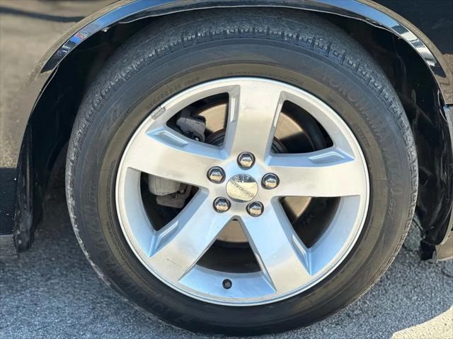2013 Dodge Challenger SXT Plus