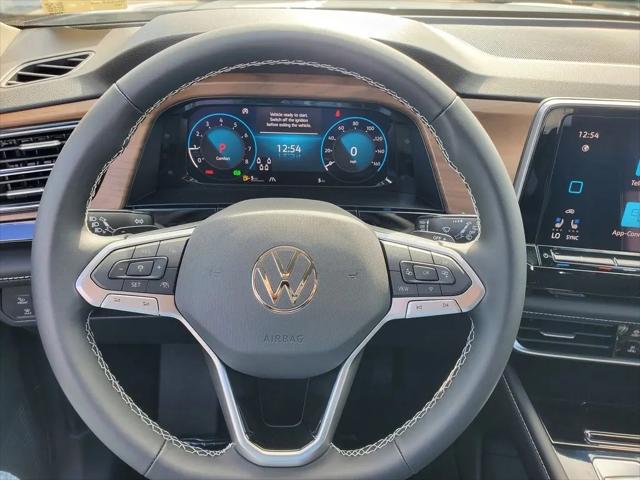 2026 Volkswagen Atlas SE with Technology