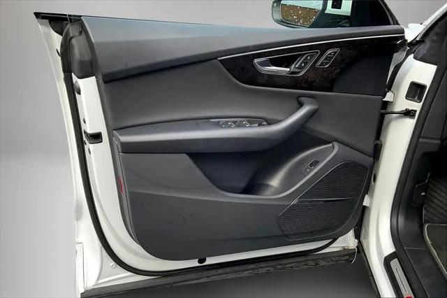 2021 Audi Q8 Premium Plus 55 TFSI quattro Tiptronic