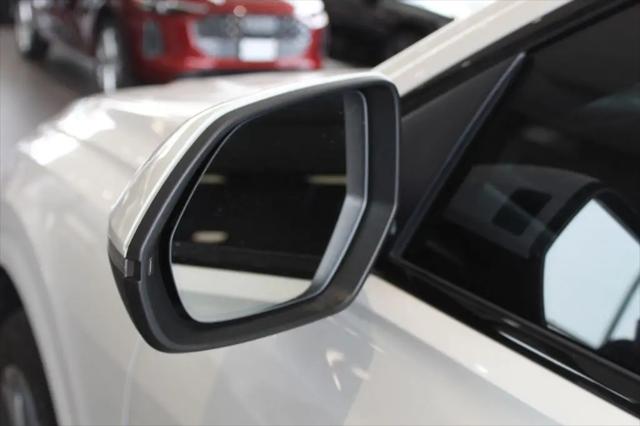 2023 Audi Q8 Premium 55 TFSI quattro Tiptronic