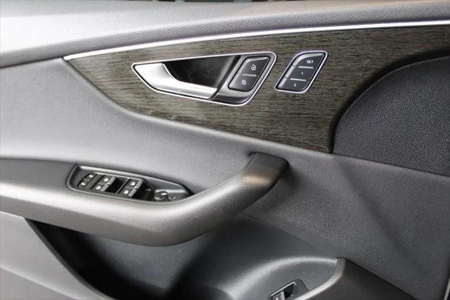 2023 Audi Q8 Premium 55 TFSI quattro Tiptronic