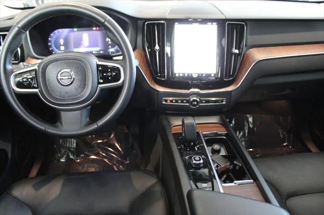 2023 Volvo XC60 B5 Plus Bright Theme
