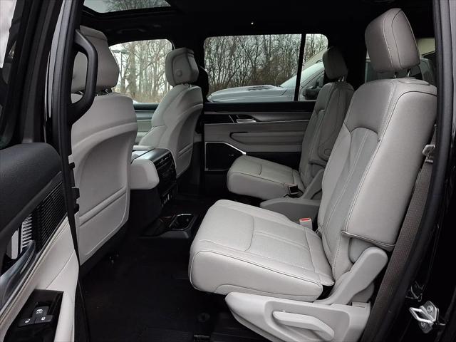 2026 Jeep Grand Wagoneer L 4x4