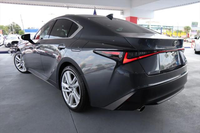 2023 Lexus IS 300 300