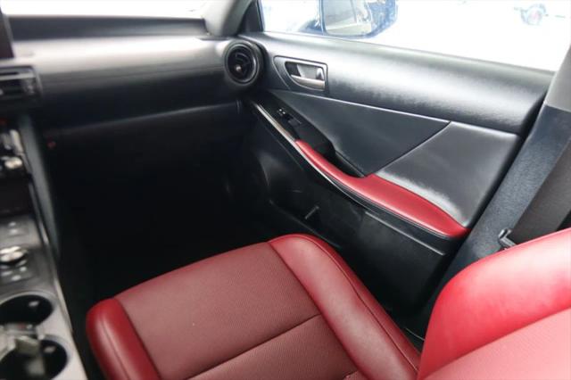 2023 Lexus IS 300 300