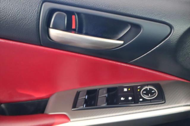 2018 Lexus IS 300 300