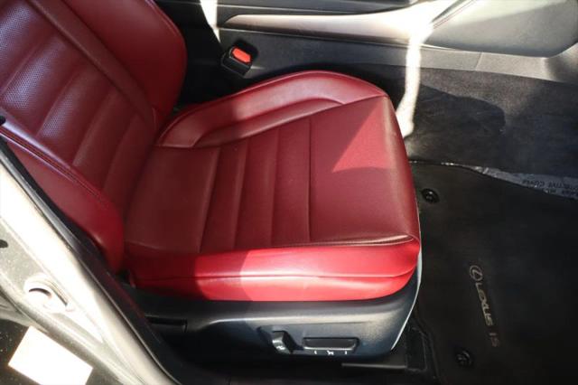 2018 Lexus IS 300 300
