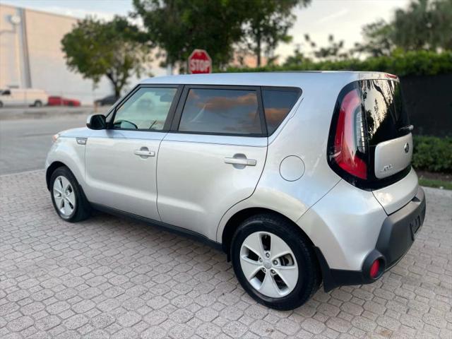 2016 Kia Soul Base