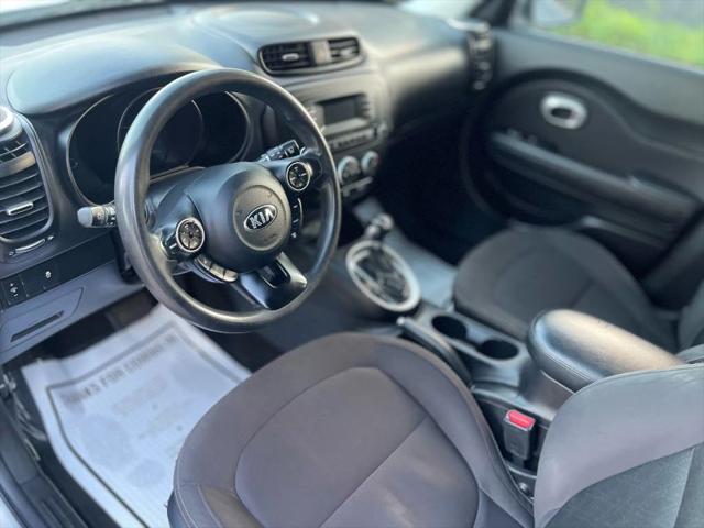 2016 Kia Soul Base