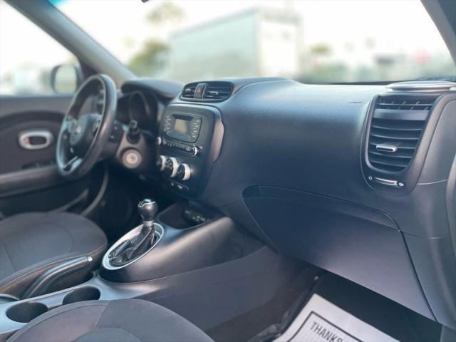 2016 Kia Soul Base