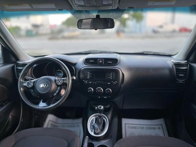 2016 Kia Soul Base
