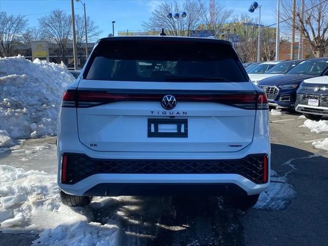 2026 Volkswagen Tiguan SE R-Line Black