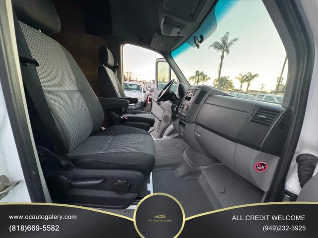 2012 Mercedes-Benz Sprinter 2500 Normal Roof