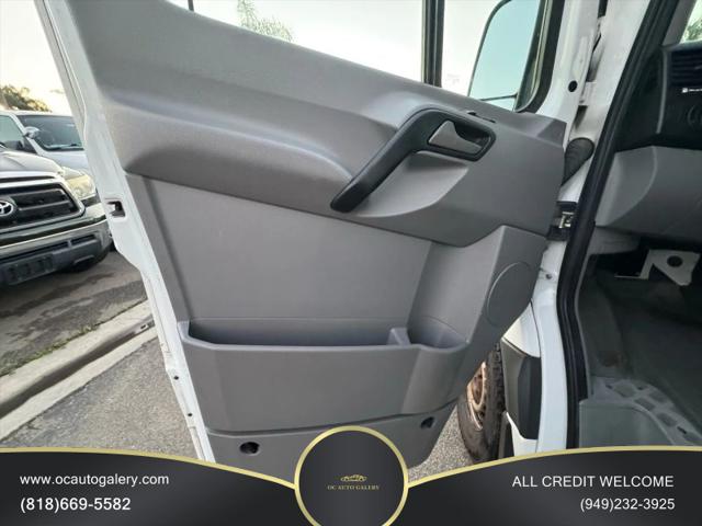 2012 Mercedes-Benz Sprinter 2500 Normal Roof