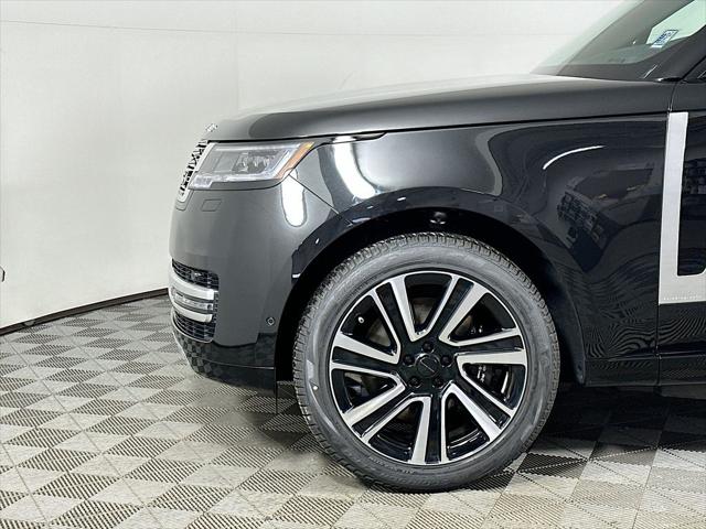 2026 Land Rover Range Rover P550e Autobiography