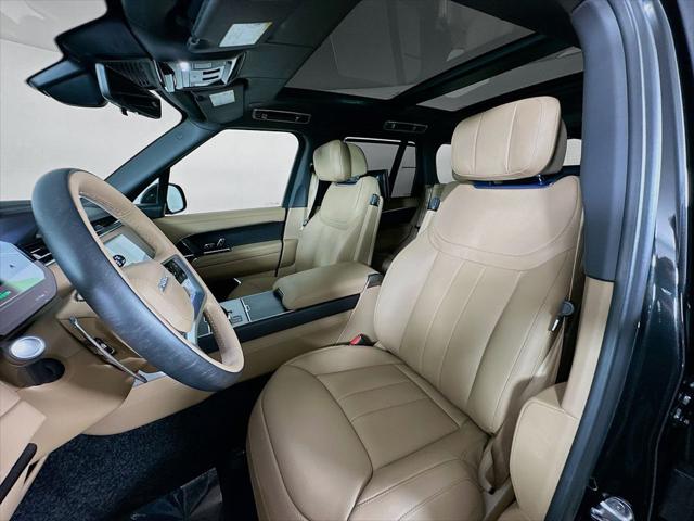 2026 Land Rover Range Rover P550e Autobiography