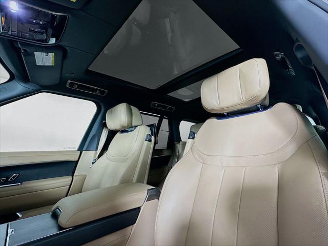 2026 Land Rover Range Rover P550e Autobiography