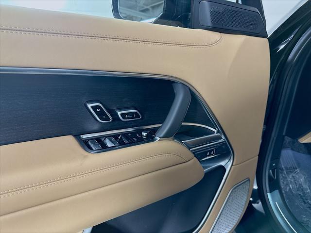 2026 Land Rover Range Rover P550e Autobiography